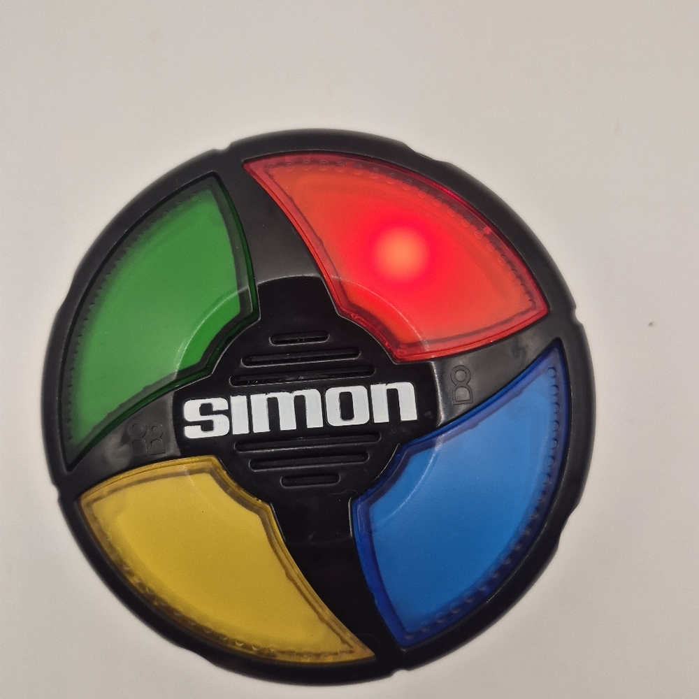 2013‎ Hasbro Simon Micro Series Game Single - Multicolor Tested.